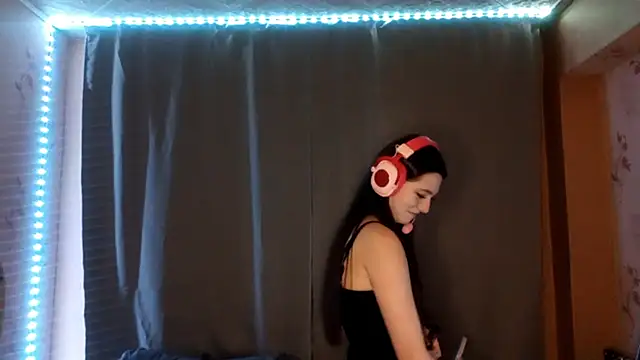 Sophiecuttie online show from 10/11/25, 05:03