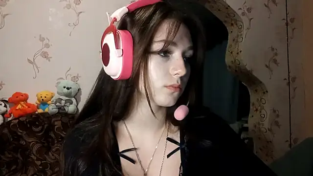 Sophiecuttie online show from 10/14/25, 03:34