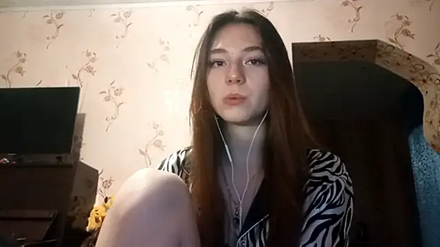 Sophiecuttie online show from 09/26/25, 05:09