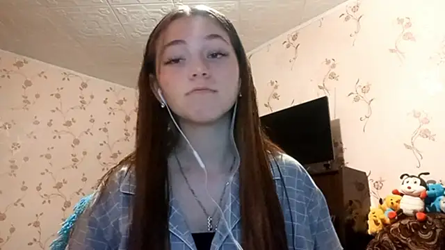 Sophiecuttie online show from 09/14/25, 02:28