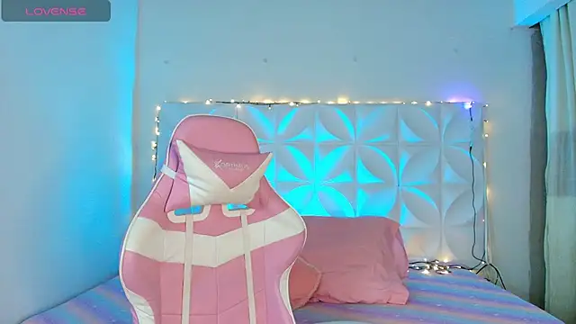 Snapshot of Abril1_gh chatting on 11/10/25, 08:03 Abril1 gh online show from 11/10/25, 08:03