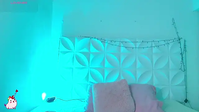 Snapshot of Abril1_gh chatting on 12/15/25, 11:31 Abril1 gh online show from 12/15/25, 11:31