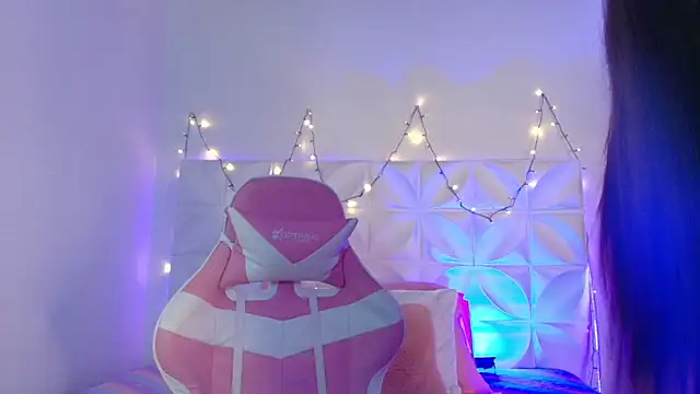 Snapshot of Abril1_gh chatting on 11/04/25, 11:47 Abril1 gh online show from 11/04/25, 11:47