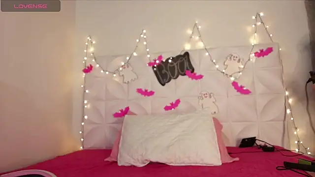 Snapshot of Abril1_gh chatting on 10/09/25, 09:43 Abril1 gh online show from 10/09/25, 09:43