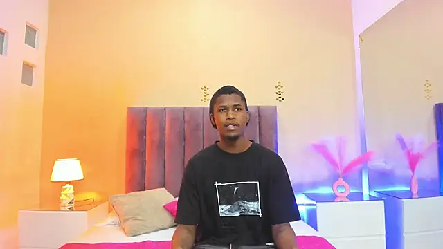 Kiaraa y Her Crazy online show from 12/19/25, 03:54