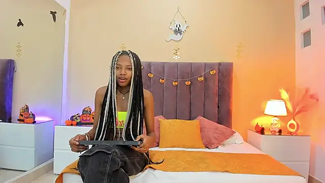 Kiaraa y Her Crazy online show from 10/08/25, 04:25