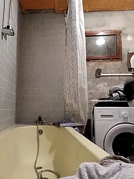 frederic198 online show from 10/03/25, 05:14