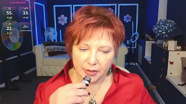 Kira Kenett online show from 11/18/25, 05:11