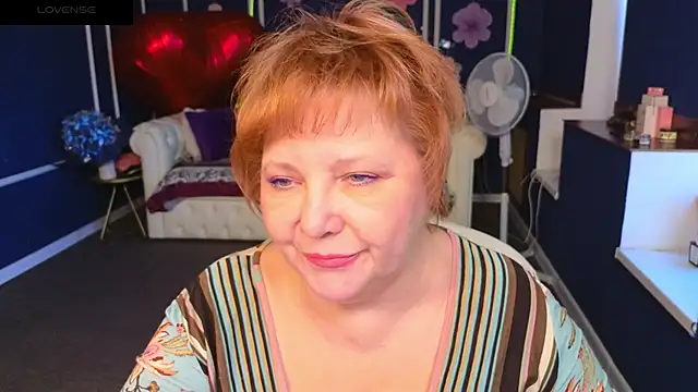 Kira Kenett online show from 05/31/26, 07:25