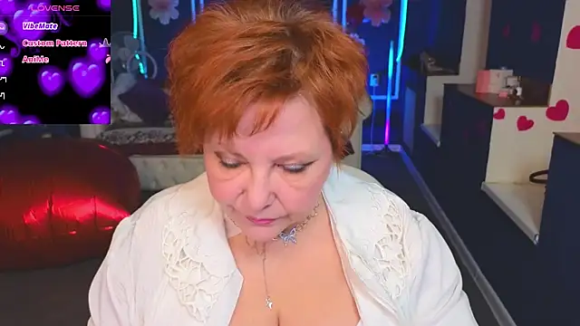 Kira Kenett online show from 02/17/26, 04:26