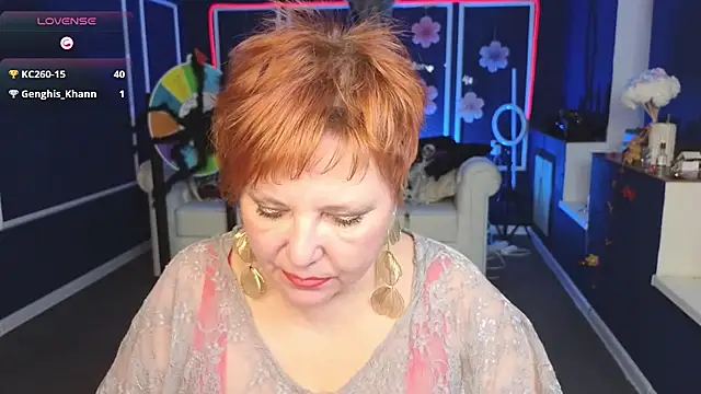 Kira Kenett online show from 10/25/25, 04:51