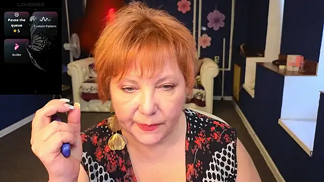 Kira Kenett online show from 05/16/26, 06:45