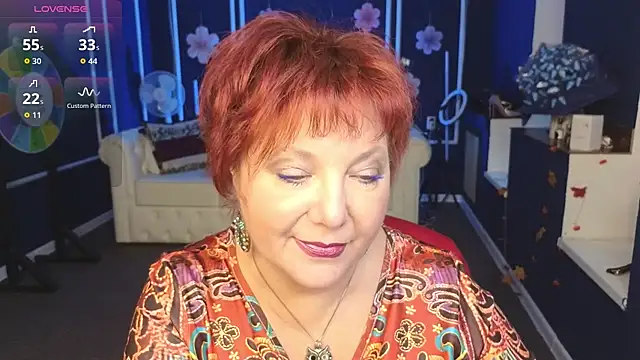 Kira Kenett online show from 11/16/25, 10:09