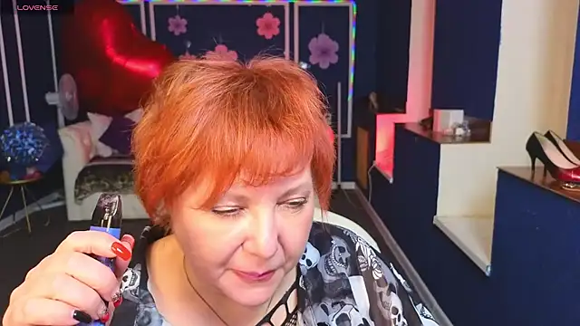 Kira Kenett online show from 04/23/26, 05:25