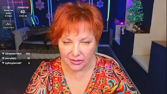 Kira Kenett online show from 12/15/25, 03:29