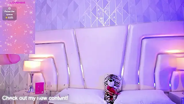 HatsaJones online show from 03/07/26, 03:57