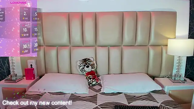 HatsaJones online show from 02/15/26, 04:24