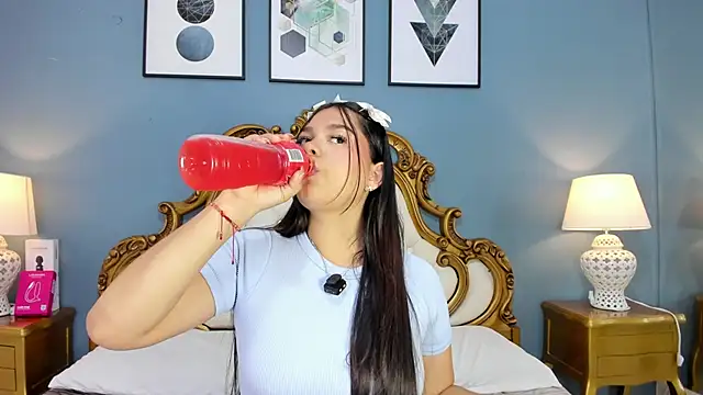 HatsaJones online show from 02/18/26, 04:10