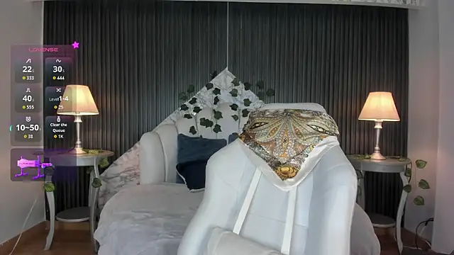 DaniCollinn  online show from 12/05/25, 04:05