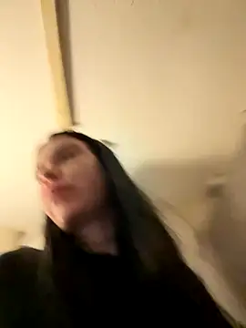 valentinalamont online show from 10/09/25, 03:40