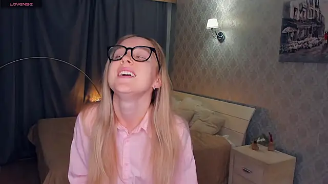 SoonMoor online show from 11/12/25, 06:12