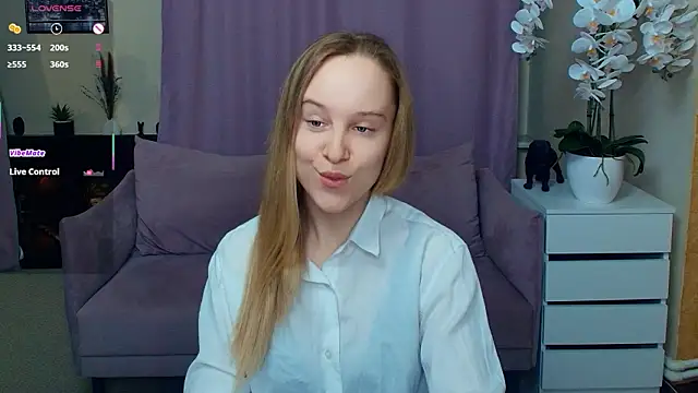 SoonMoor online show from 03/26/26, 06:39