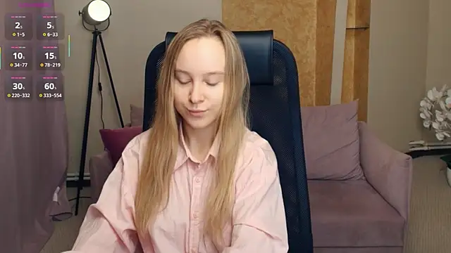 SoonMoor online show from 12/19/25, 06:54