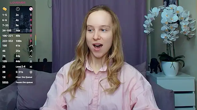 SoonMoor online show from 03/29/26, 06:42