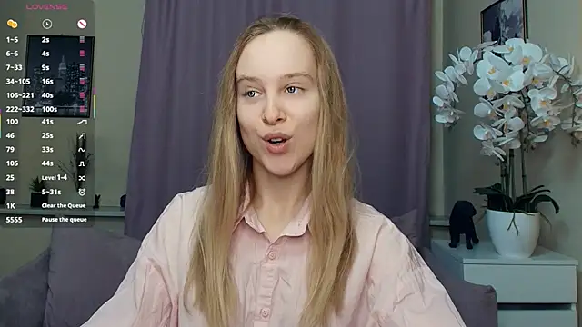 SoonMoor online show from 03/23/26, 06:41