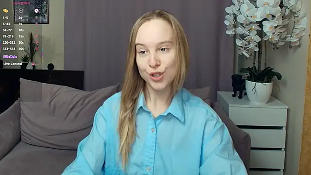 Snapshot of SoonMoor chatting on 01/11/26, 08:16 SoonMoor online show from 01/11/26, 08:16