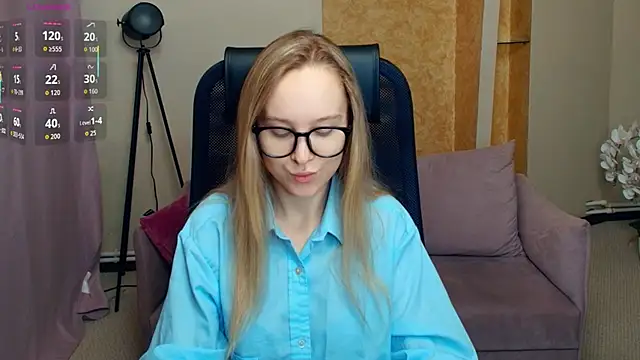 SoonMoor online show from 12/14/25, 06:57