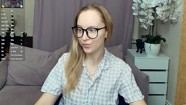 Snapshot of SoonMoor chatting on 01/17/26, 07:06 SoonMoor online show from 01/17/26, 07:06