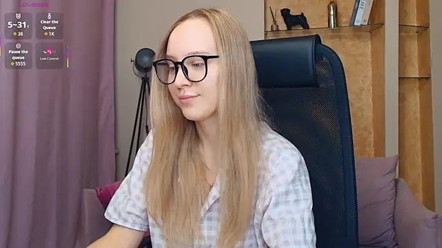 SoonMoor online show from 11/29/25, 07:14