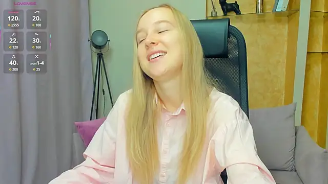 SoonMoor online show from 11/24/25, 07:03