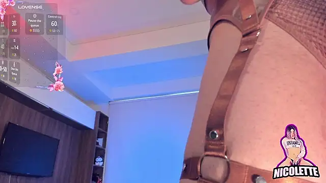 nicolette tay online show from 04/08/26, 03:57