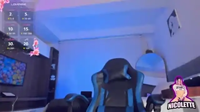 nicolette tay online show from 04/15/26, 02:10