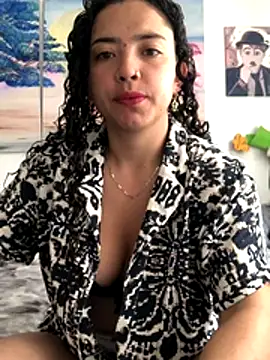 Snapshot of Paris_11 chatting on 11/22/25, 01:21 Paris 11 online show from 11/22/25, 01:21