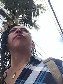 Snapshot of Paris_11 chatting on 09/17/25, 02:41 Paris 11 online show from 09/17/25, 02:41