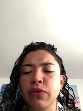 Snapshot of Paris_11 chatting on 11/19/25, 02:39 Paris 11 online show from 11/19/25, 02:39