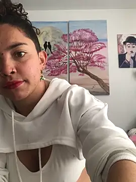 Snapshot of Paris_11 chatting on 11/18/25, 02:09 Paris 11 online show from 11/18/25, 02:09