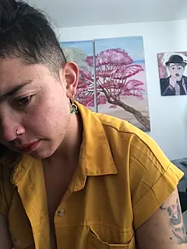 Snapshot of Paris_11 chatting on 11/07/25, 01:48 Paris 11 online show from 11/07/25, 01:48