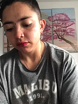 Snapshot of Paris_11 chatting on 09/25/25, 01:06 Paris 11 online show from 09/25/25, 01:06