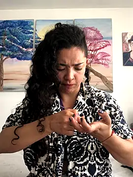 Snapshot of Paris_11 chatting on 11/11/25, 02:23 Paris 11 online show from 11/11/25, 02:23