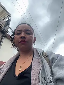 Snapshot of Paris_11 chatting on 09/18/25, 01:58 Paris 11 online show from 09/18/25, 01:58