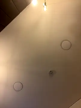 TiffanyyLam online show from 10/29/25, 11:09