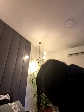 TiffanyyLam online show from 09/14/25, 11:10
