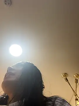 TiffanyyLam online show from 11/01/25, 11:15