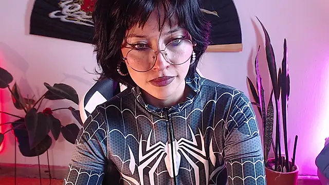 Ellyuwuw online show from 03/05/26, 07:43