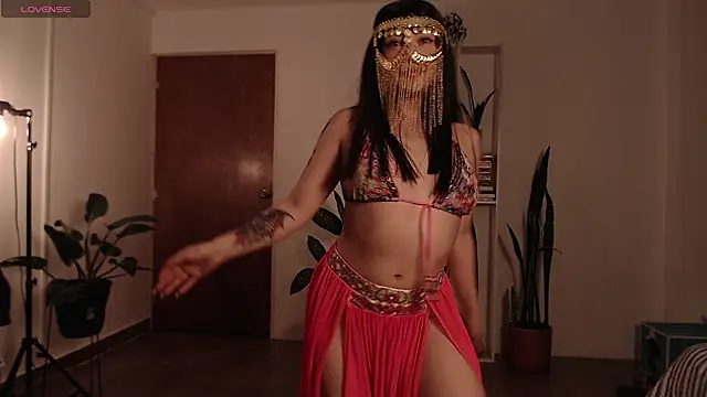 Ellyuwuw online show from 11/13/25, 12:14