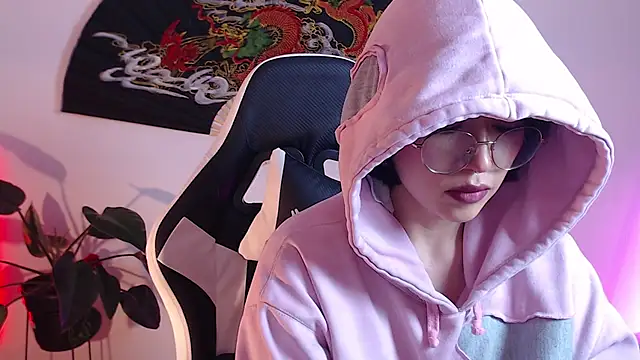 Ellyuwuw online show from 03/10/26, 09:08